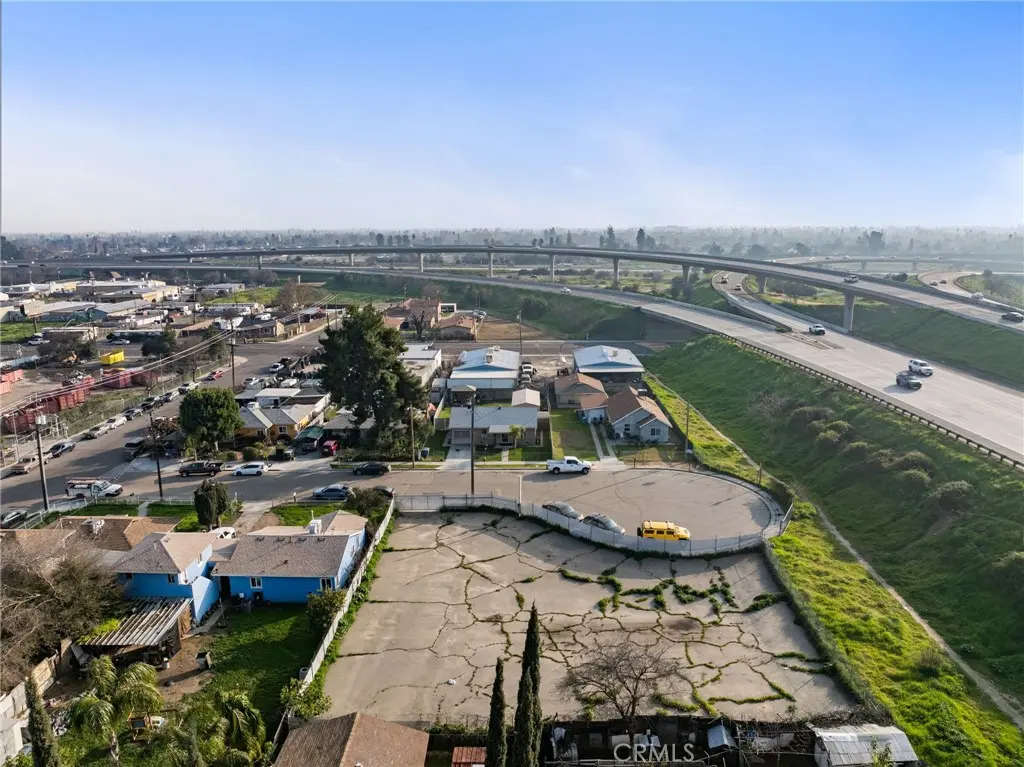 4531 E Hammond, Fresno, CA — listing photo 1