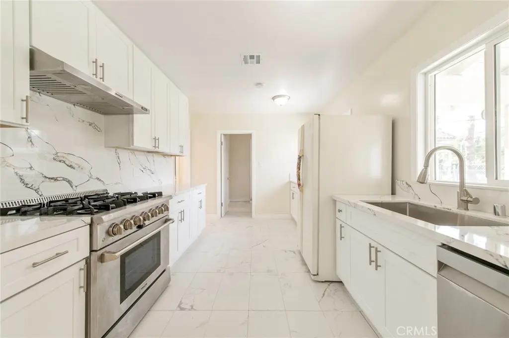 Residential Lease for rent at 14608 Poulter, Whittier, Los Angeles County, CA featuring 4 beds and 3 baths
