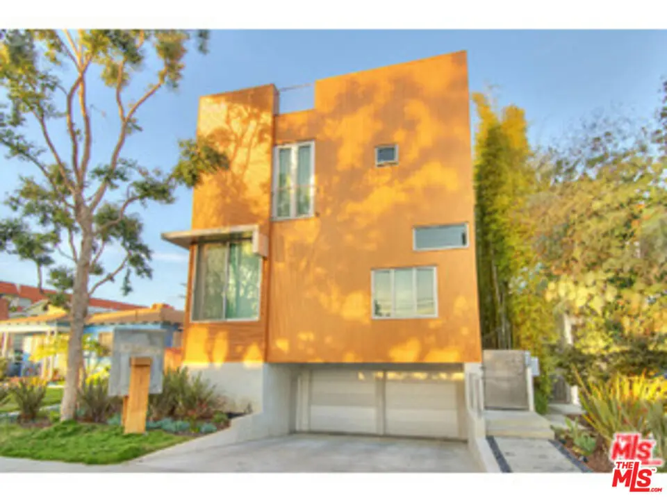 2452 Penmar Avenue, Venice, CA — listing photo 1