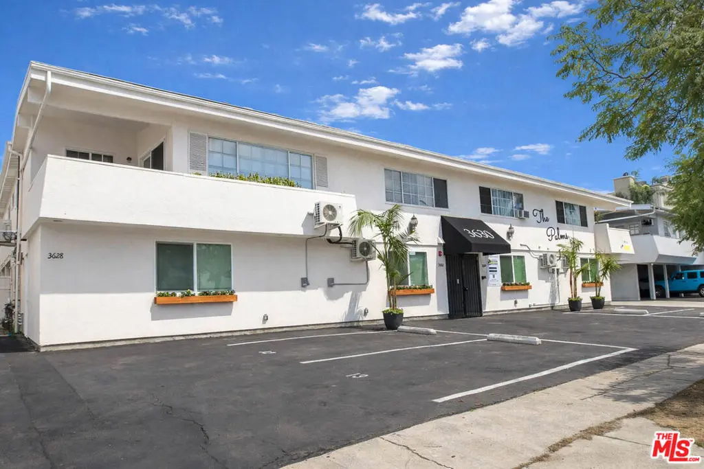 Residential Lease for rent at 3630 Midvale Avenue 1, Los Angeles, Los Angeles County, CA featuring 1 bed and 1 bath