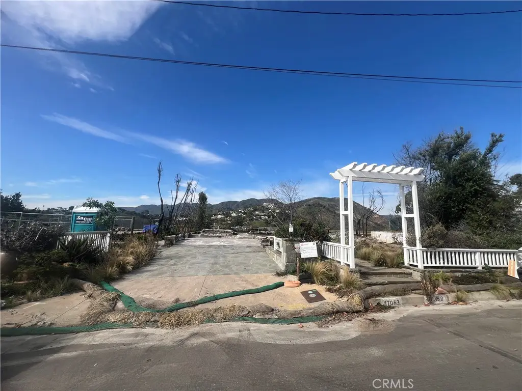 17053 Bollinger Drive, Pacific Palisades, CA — listing photo 1
