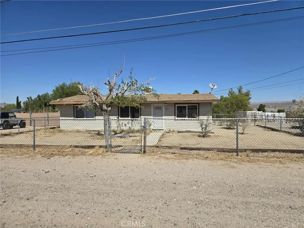 1901 Vineyard, Barstow, CA — listing photo 1