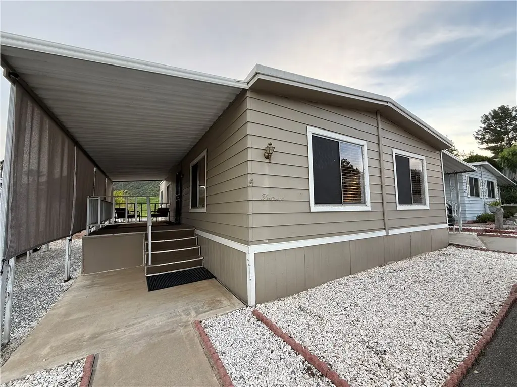 Manufactured In Park for sale at 32600 State Highway 74 140, Hemet, CA featuring 2 beds and 2 baths