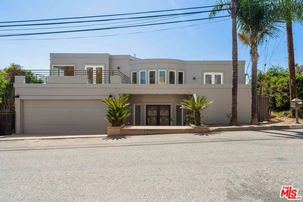 Residential Lease for rent at 1425 N Tigertail Road, Los Angeles, Los Angeles County, CA featuring 5 beds and 6 baths