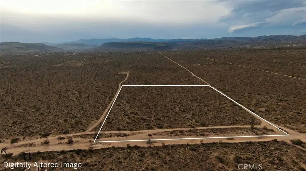 2602 Warren Vista Avenue, Yucca Valley, CA — listing photo 1