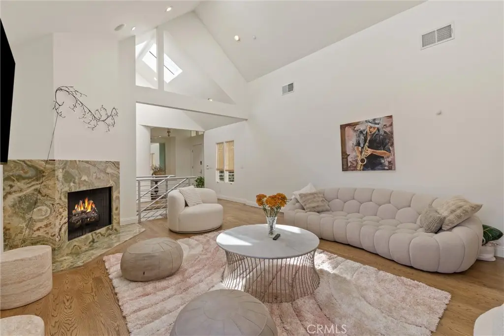 2127 Kress Street, Hollywood Hills, CA — listing photo 1