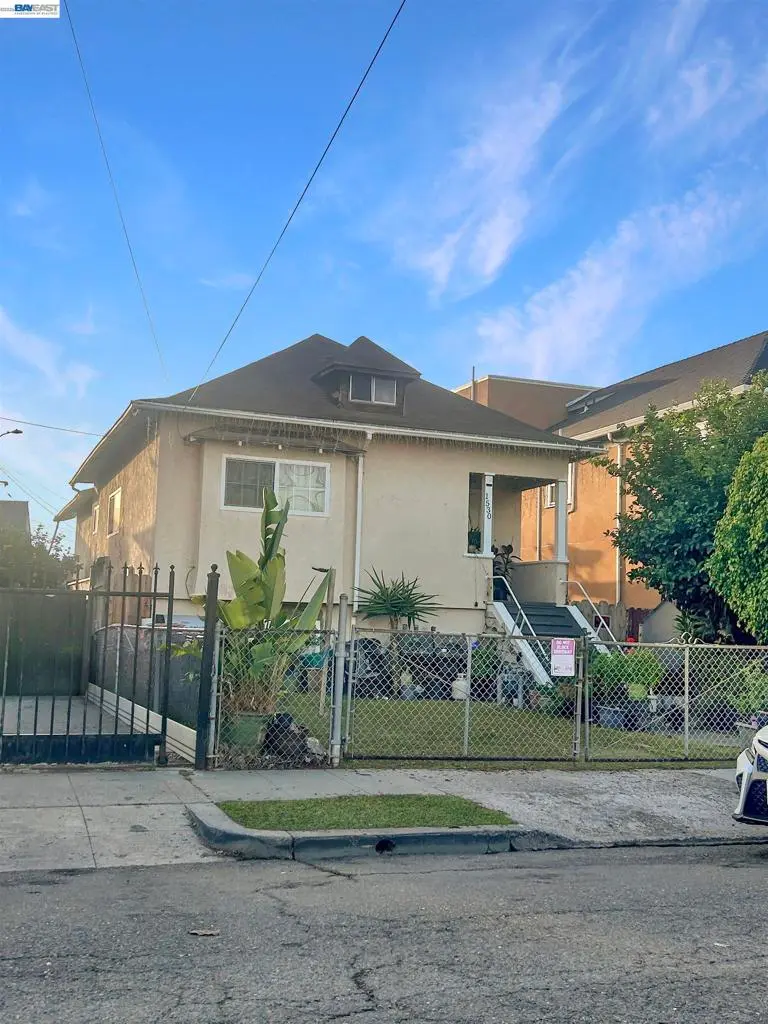 Single Family Residence for sale at 1530 40th Ave, Oakland, CA featuring 6 beds and 4 baths