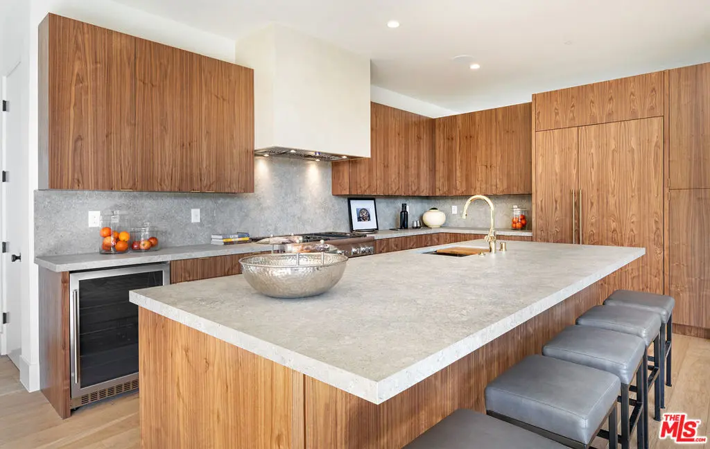 Single Family Residence for sale at 3985 Mclaughlin Avenue, Los Angeles, CA featuring 4 beds and 5 baths