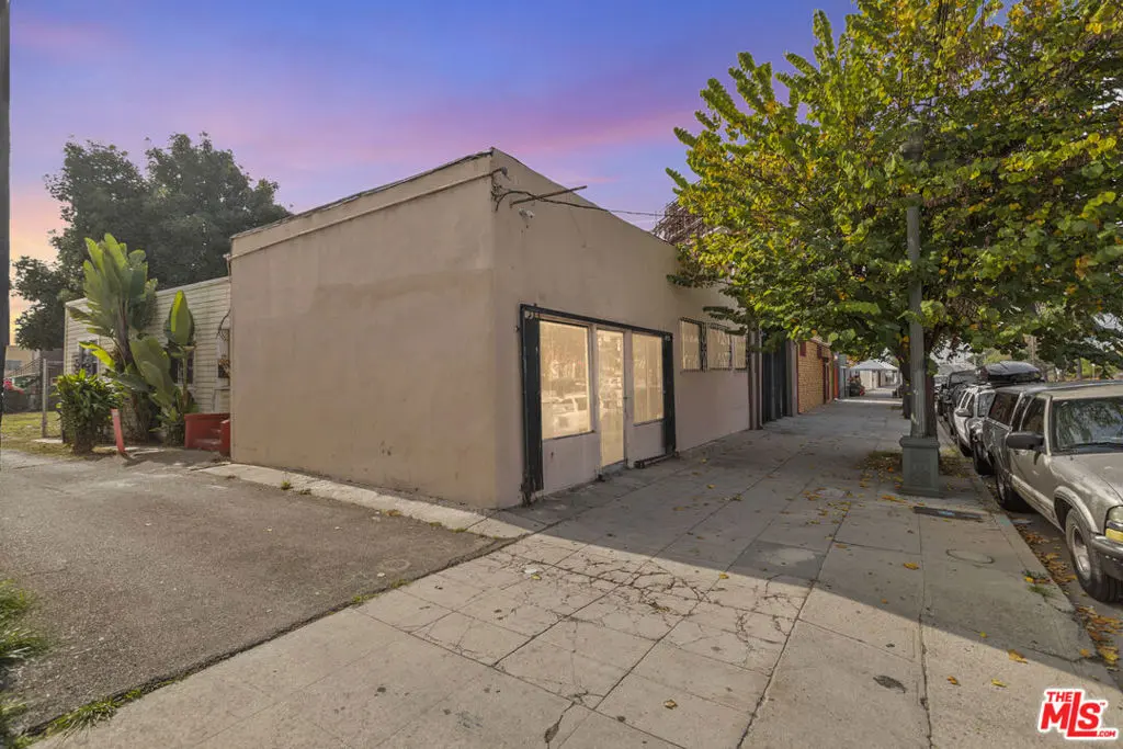 Single Family Residence for sale at 1814 N Broadway, Los Angeles, CA featuring 2 beds and 3 baths