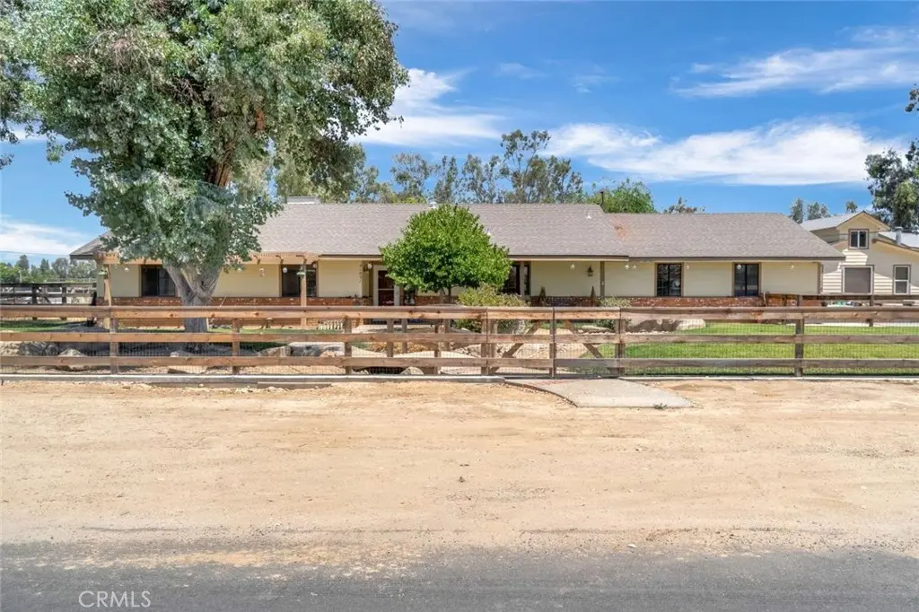 31031 Donald Avenue, Madera, CA — listing photo 1
