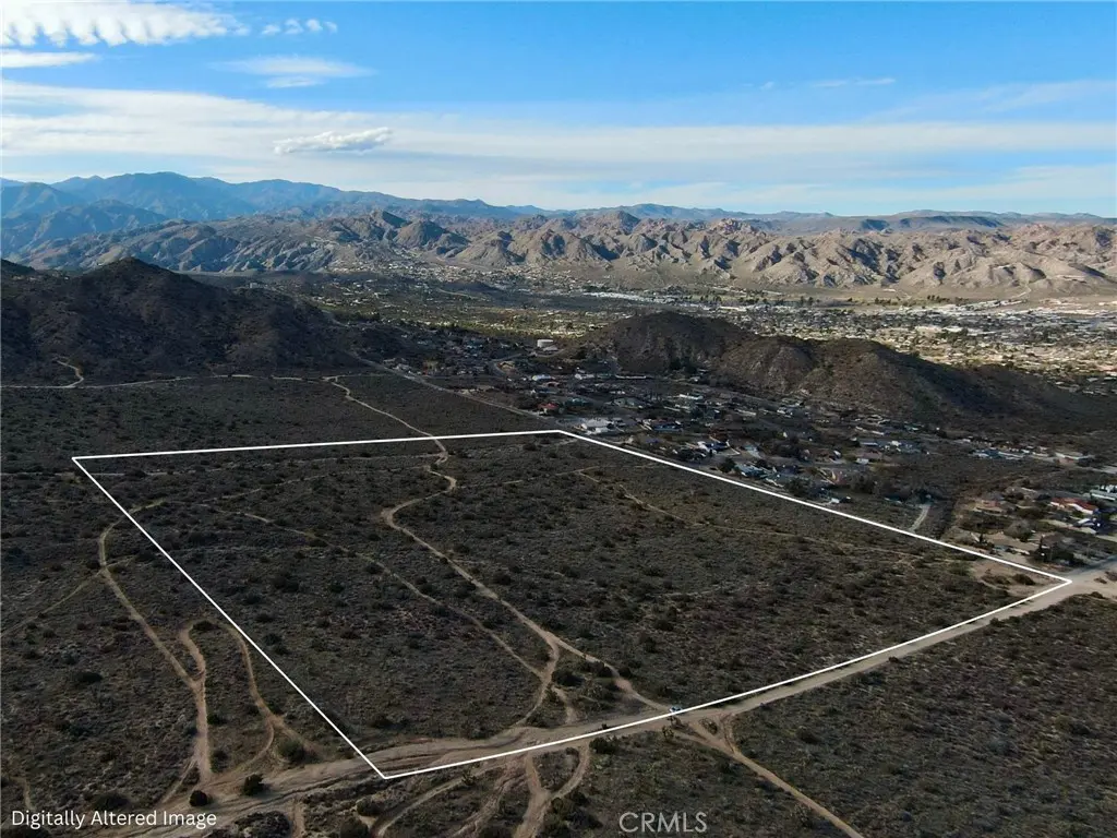 56007 Golden Bee, Yucca Valley, CA — listing photo 1