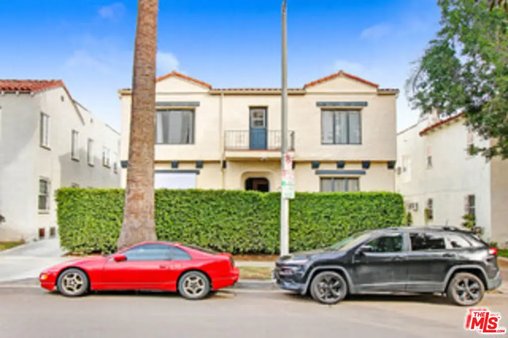 Residential Lease for rent at 434 N Ogden Drive 436 1/2, Los Angeles, Los Angeles County, CA featuring 2 beds and 2 baths