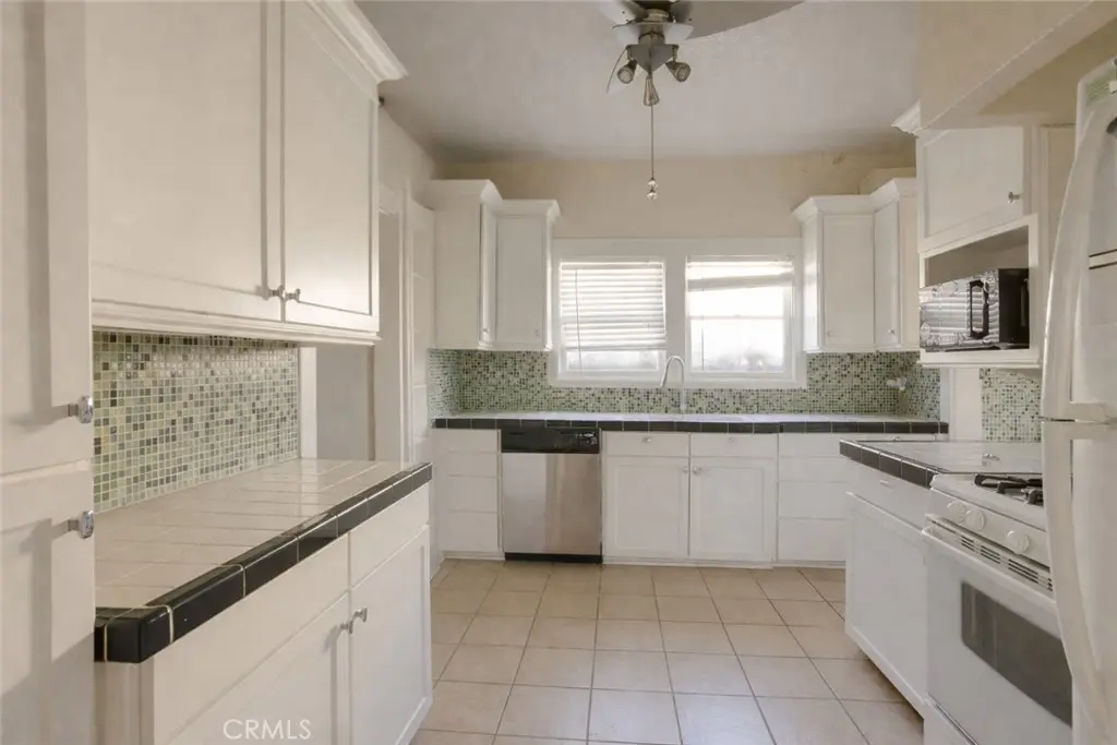 925 S Grand Avenue, San Pedro, CA — listing photo 1