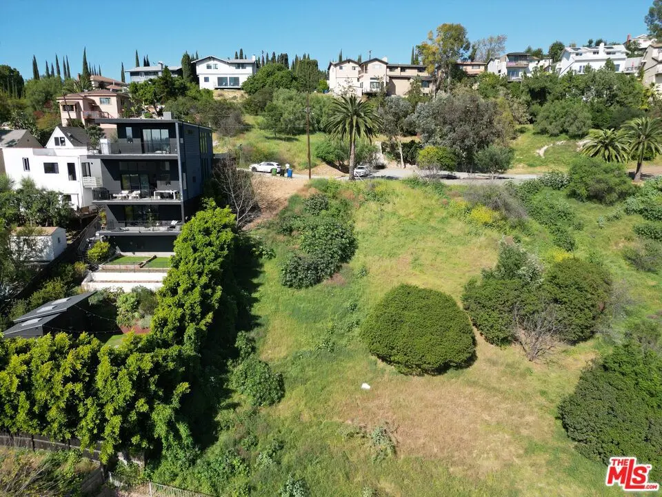 3526 Loma Lada Dr, Los Angeles, CA — listing photo 1