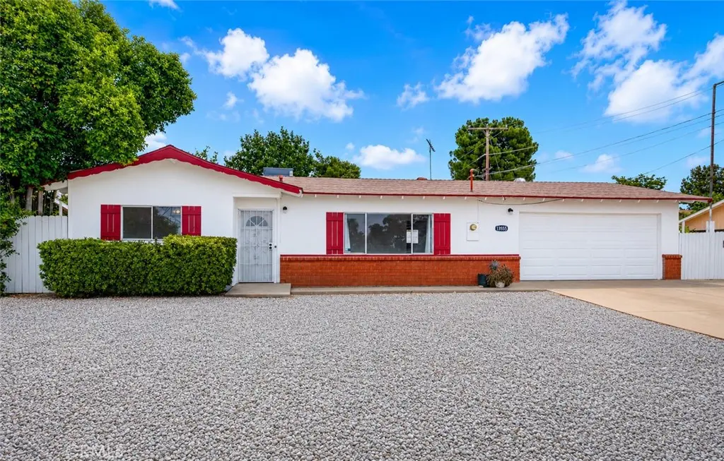 13555 3rd, Yucaipa, CA — listing photo 1