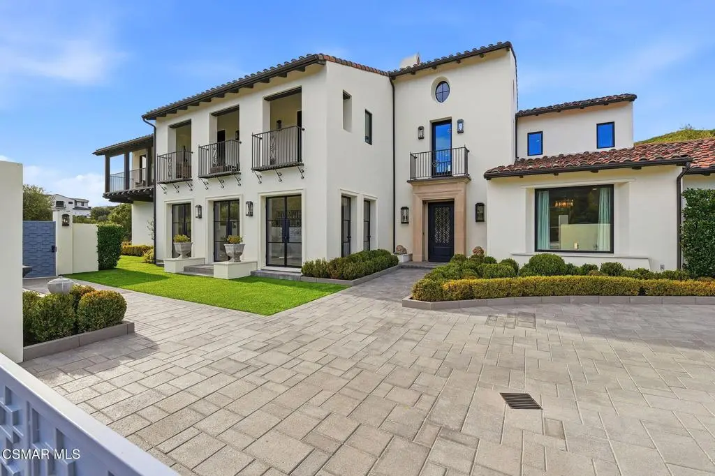 Single Family Residence for sale at 2691 Country Ridge Road, Calabasas, CA featuring 7 beds and 8 baths