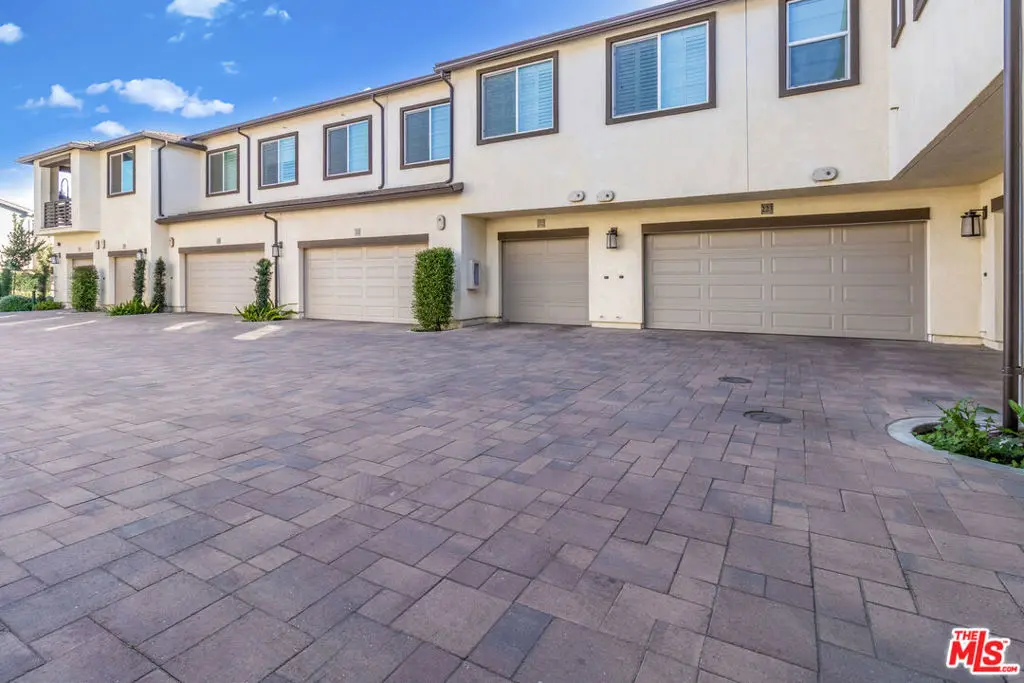 Condominium for sale at 3970 S Oasis Paseo 222, Ontario, CA featuring 2 beds and 2 baths