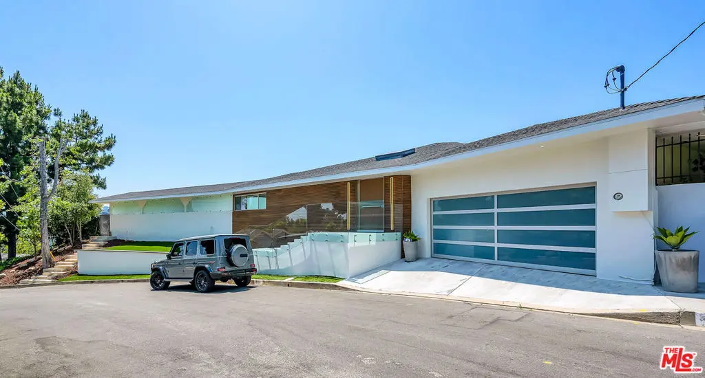 Residential Lease for rent at 849 Glenmere Way, Los Angeles, Los Angeles County, CA featuring 5 beds and 5 baths