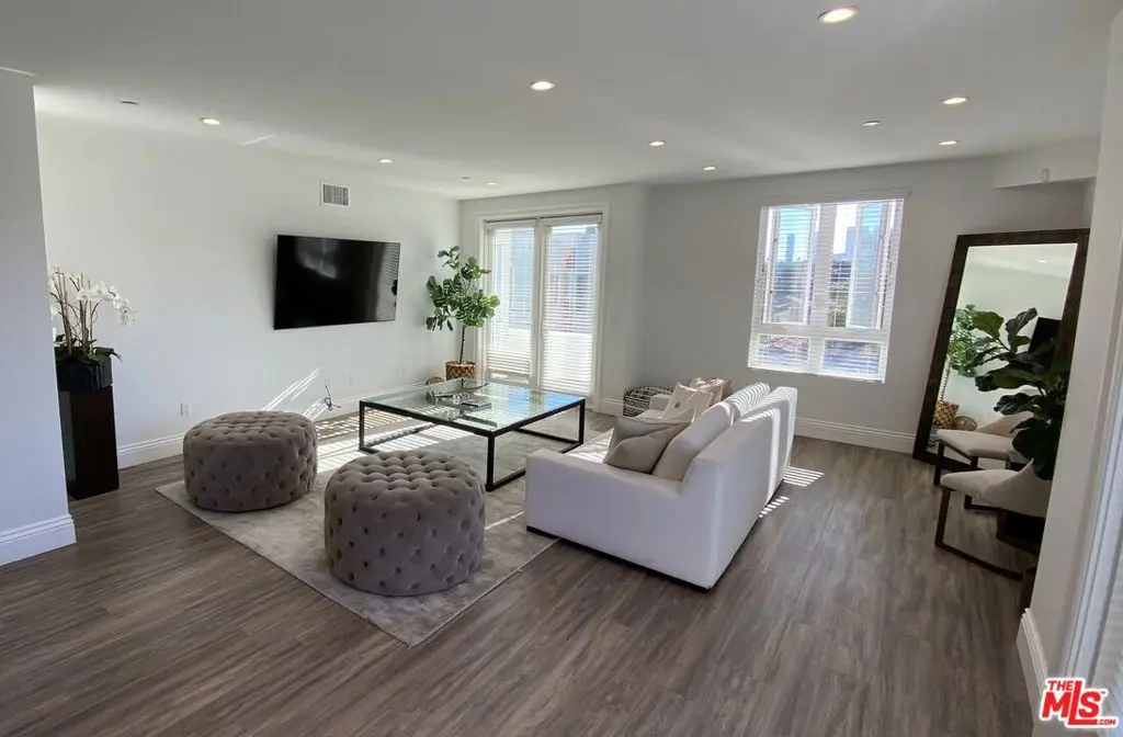 Residential Lease for rent at 8700 Chalmers Drive PH #401, Los Angeles, Los Angeles County, CA featuring 2 beds and 3 baths
