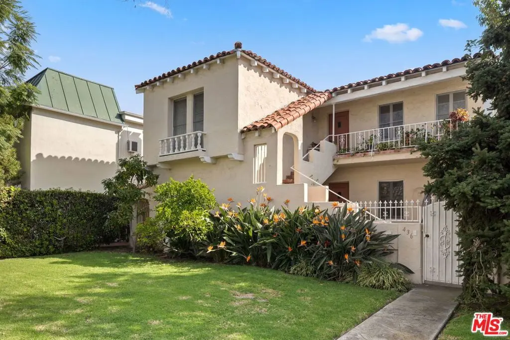 Residential Lease for rent at 436 S Rexford Drive, Beverly Hills, Los Angeles County, CA featuring 3 beds and 2 baths
