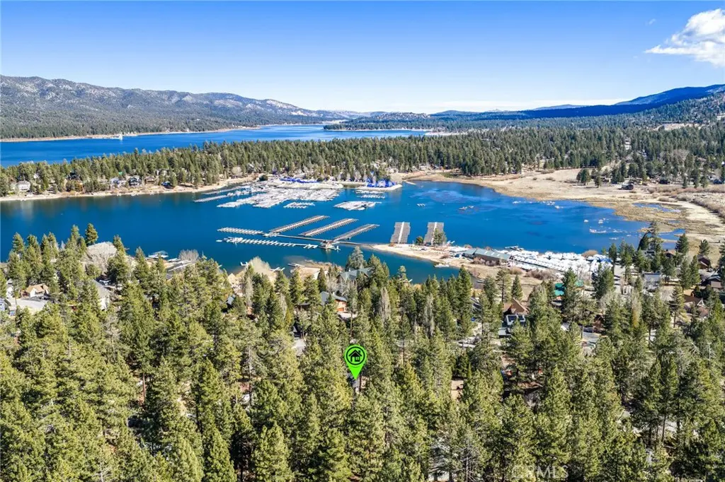 547 Chipmunk, Big Bear Lake, CA — listing photo 1