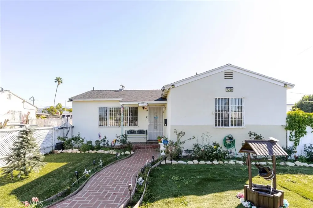 7230 Case Avenue, Sun Valley, CA — listing photo 1