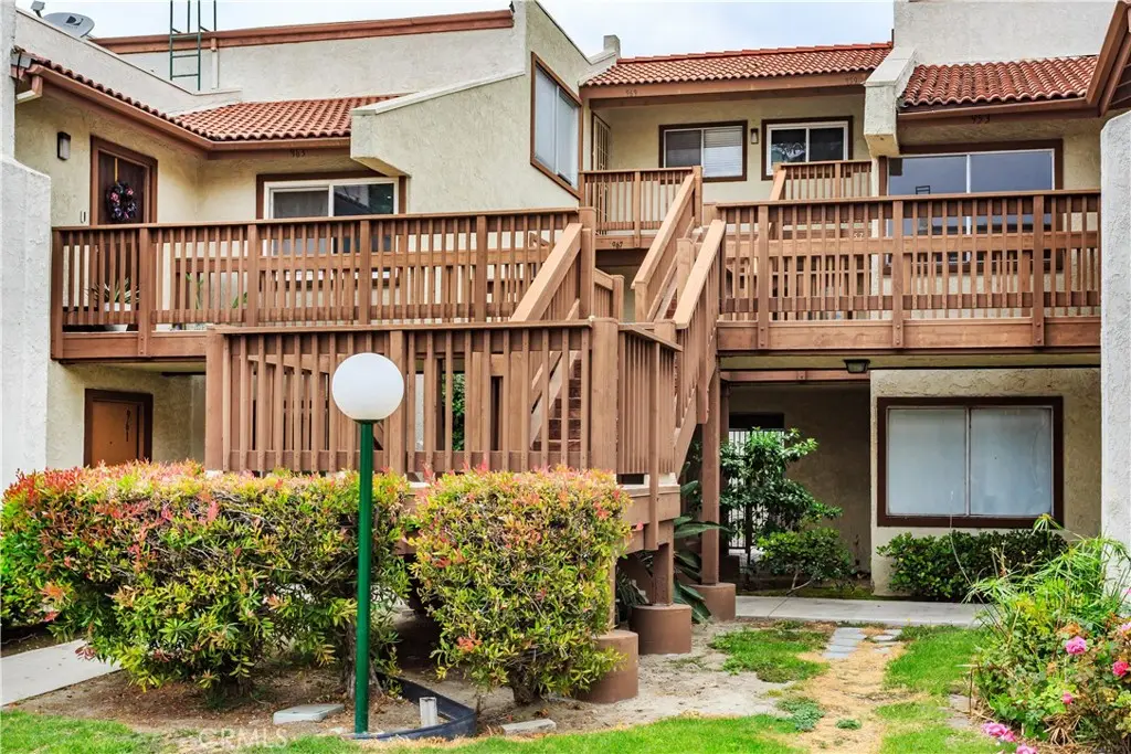 Condominium for sale at 967 S Citron, Anaheim, CA featuring 2 beds and 1 bath