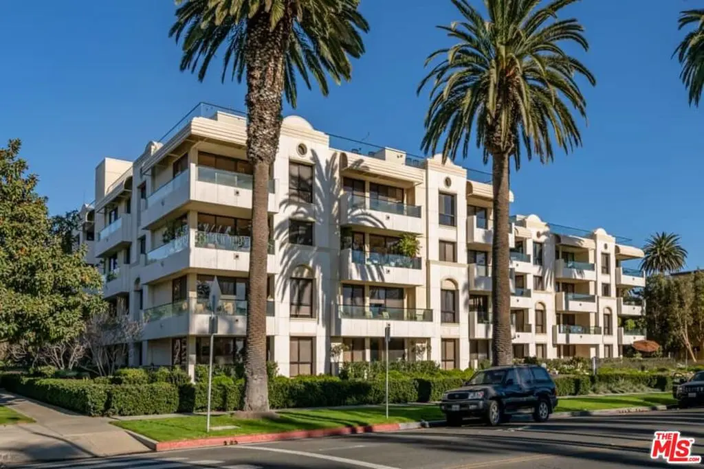 Condominium for rent at 701 Ocean Avenue PHD, Santa Monica, CA featuring 2 beds and 3 baths
