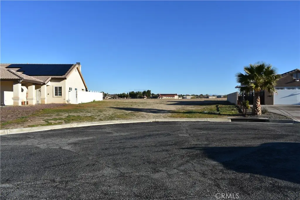 14988 Rivers Edge Road, Helendale, CA — listing photo 1