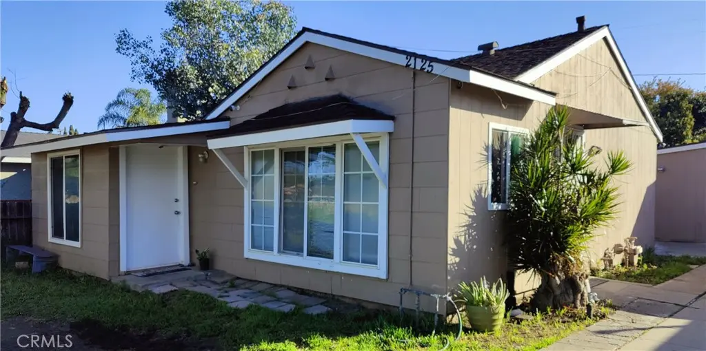 2125 Rousselle Street, Santa Ana, CA — listing photo 1