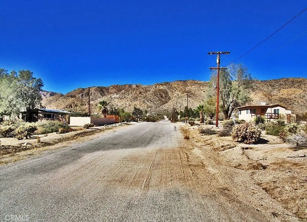 8675 Highland Road, Morongo Valley, CA — listing photo 1