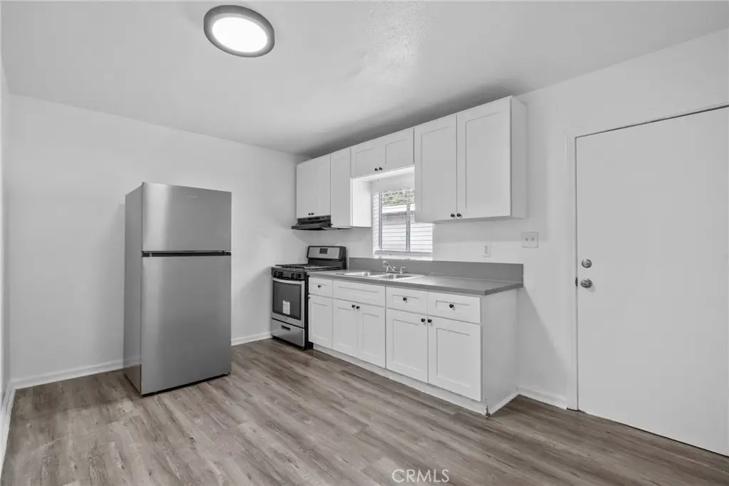 Quadruplex for sale at 9538 Compton, Los Angeles, CA featuring 6 beds and 4 baths