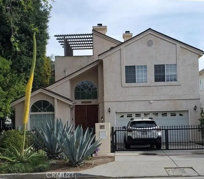 12944 Woodbridge Street, Studio City, CA — listing photo 1