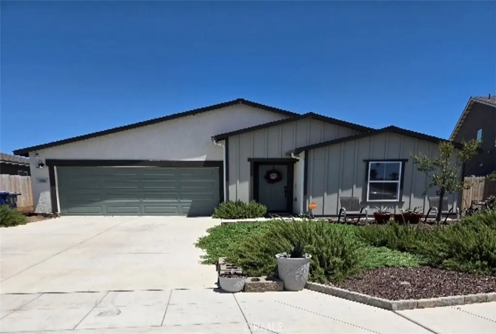 1583 Seneca Drive, Madera, CA — listing photo 1