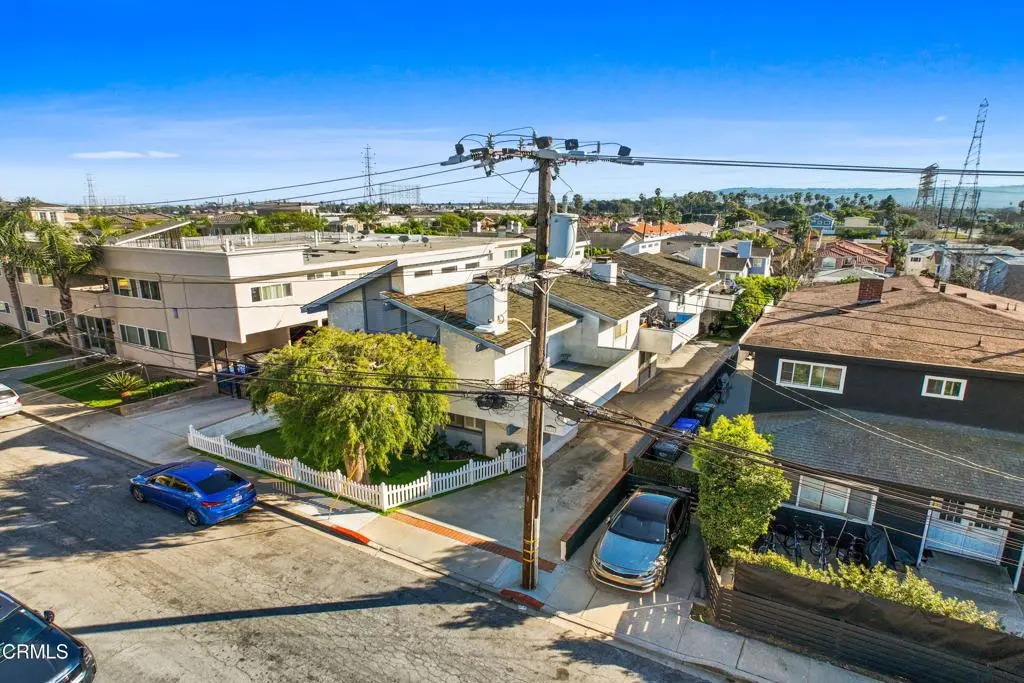 Condominium for sale at 2718 Vanderbilt Lane B, Redondo Beach, CA featuring 3 beds and 2 baths