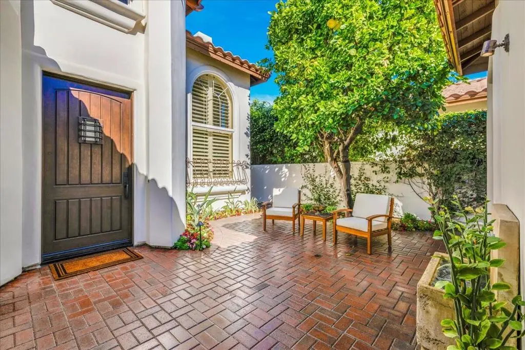 Single Family Residence for rent at 48385 Vista Calico, La Quinta, CA featuring 4 beds and 5 baths