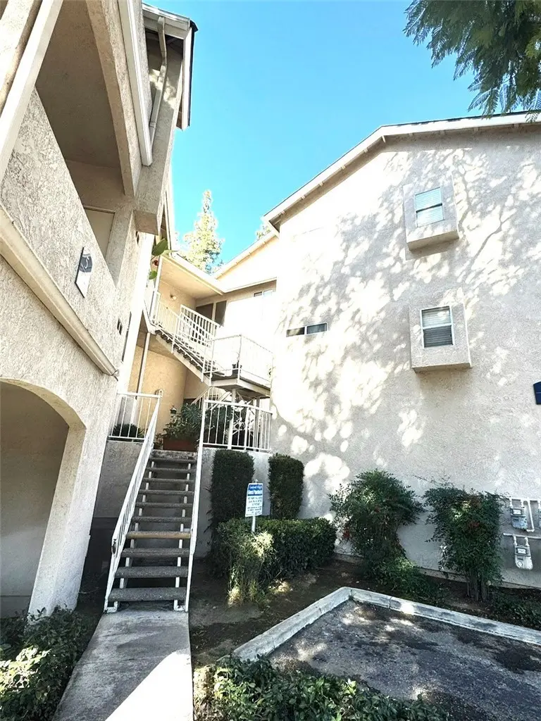 2410 N Towne 3, Pomona, CA — listing photo 1