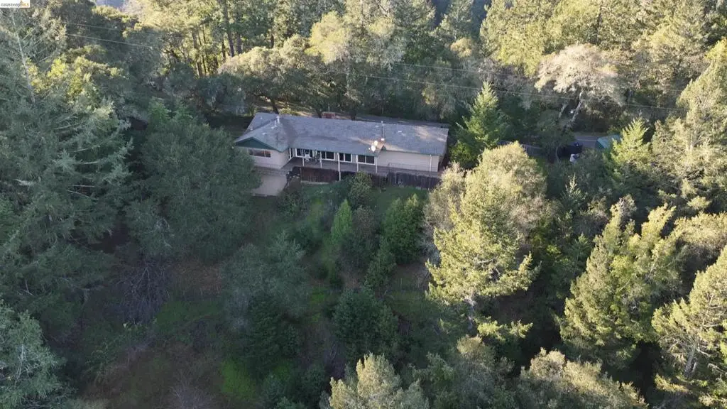 5051 Harrison Grade Rd, Sebastopol, CA — listing photo 1