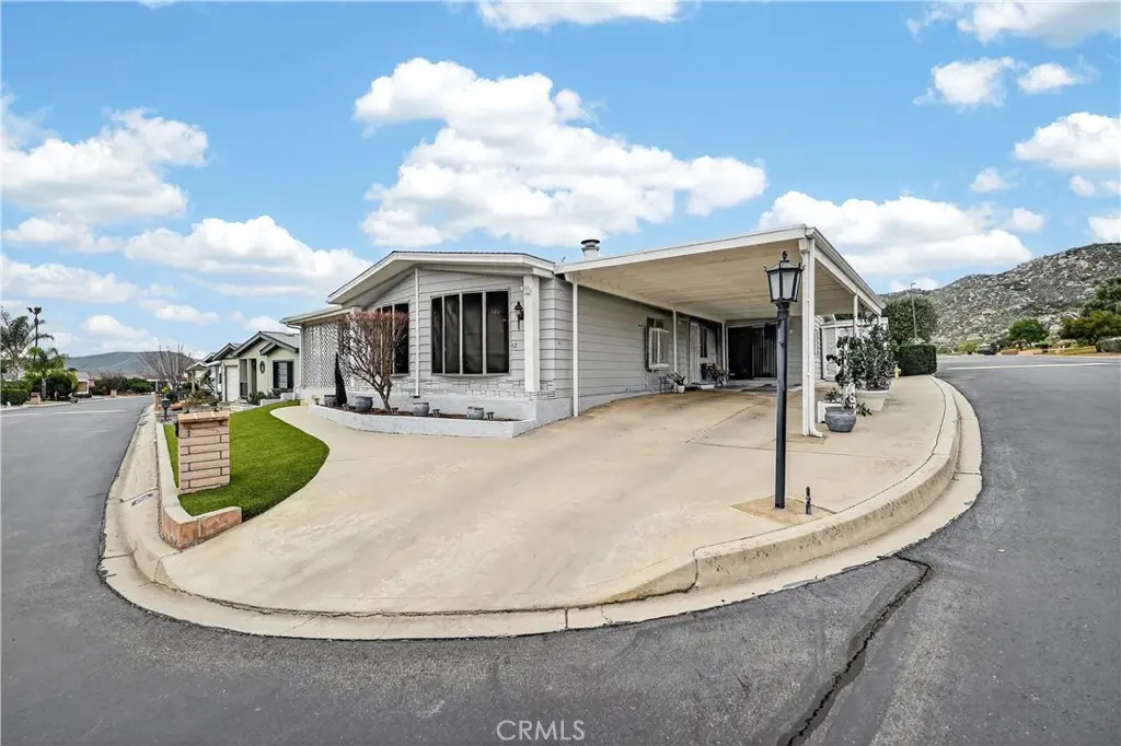 Manufactured In Park for sale at 24515 California 42, Hemet, CA featuring 2 beds and 2 baths