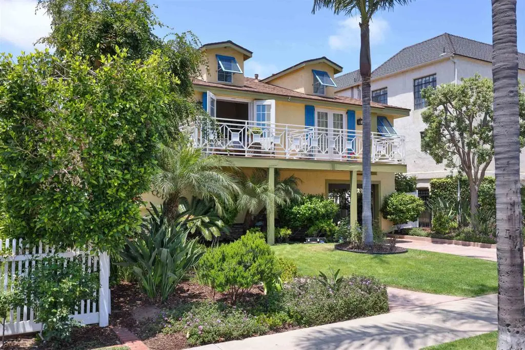 Condominium for rent at 810 D Avenue, Coronado, CA featuring 2 beds and 2 baths