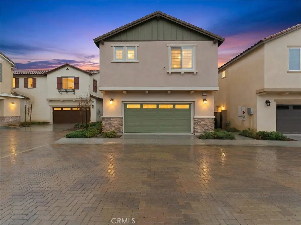 Condominium for sale at 16281 Castello Lane 2, Fontana, CA featuring 3 beds and 3 baths