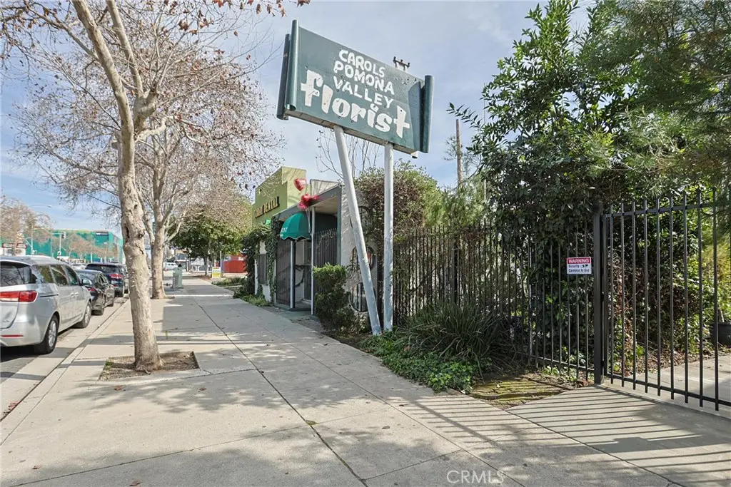 Apartment for sale at 440 W Holt, Pomona, CA