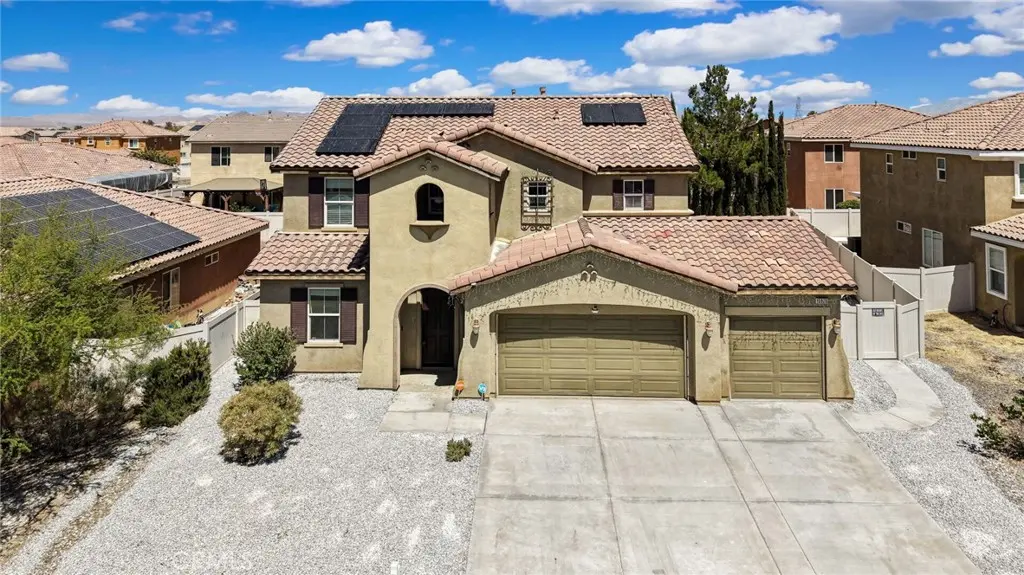 15929 Golden Meadow, Victorville, CA — listing photo 1
