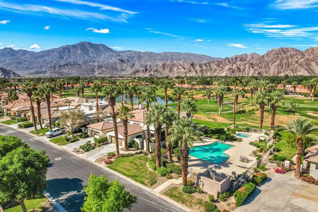 Residential Lease for rent at 55235 Laurel, La Quinta, Riverside County, CA featuring 3 beds and 2 baths