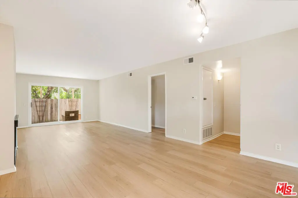 Condominium for rent at 6475 Kanan Dume Road, Malibu, CA featuring 2 beds and 2 baths