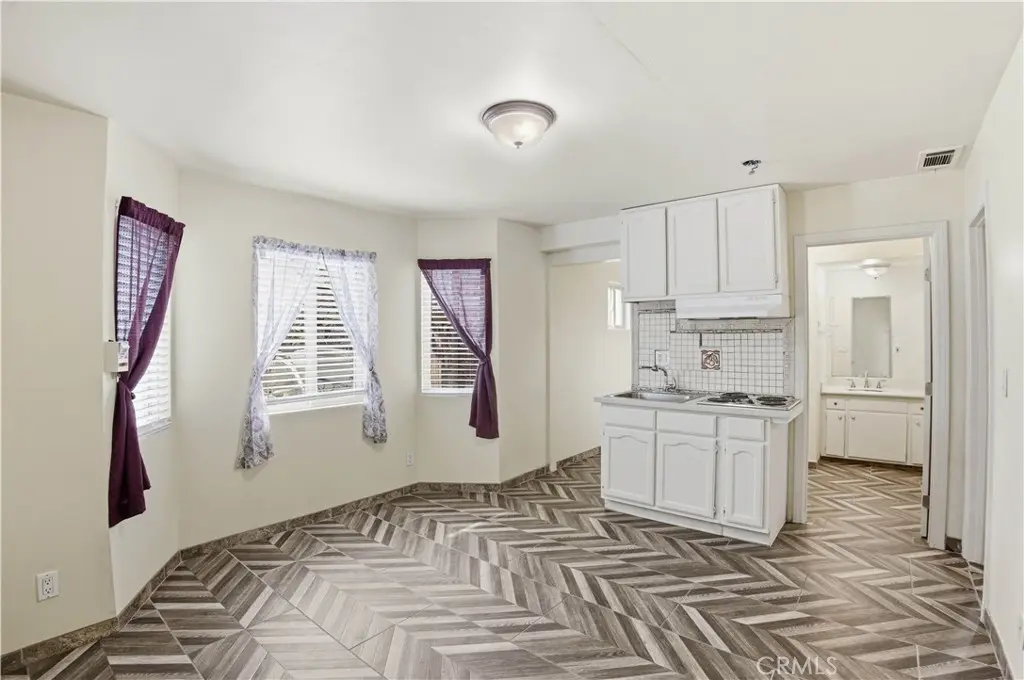 Residential Lease for rent at 1581 Chanticleer B, Anaheim, Orange County, CA featuring 2 beds and 1 bath