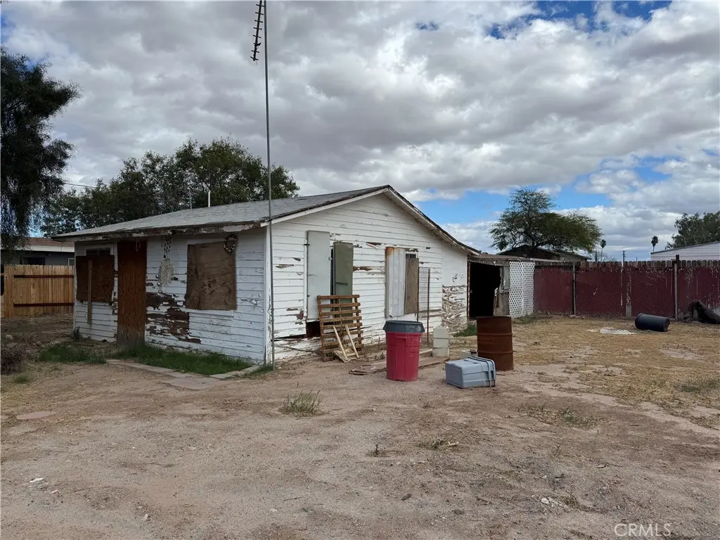 Single Family Residence for sale at 168 N Acacia Street, Blythe, CA featuring 1 bed and 2 baths