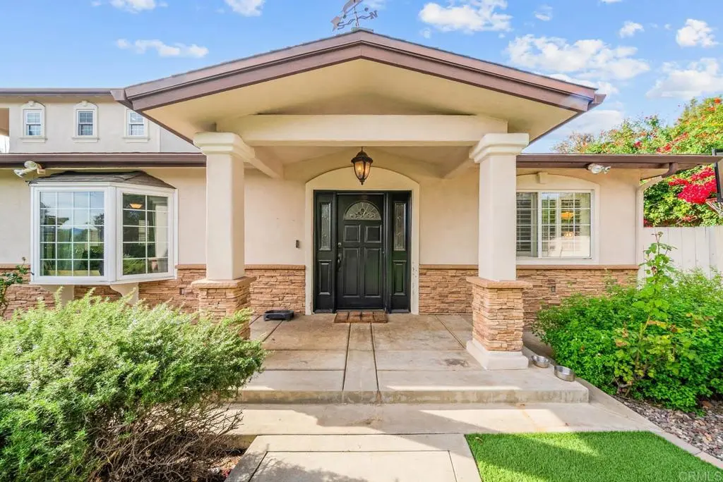 10820 Dutton Drive, La Mesa, CA — listing photo 1