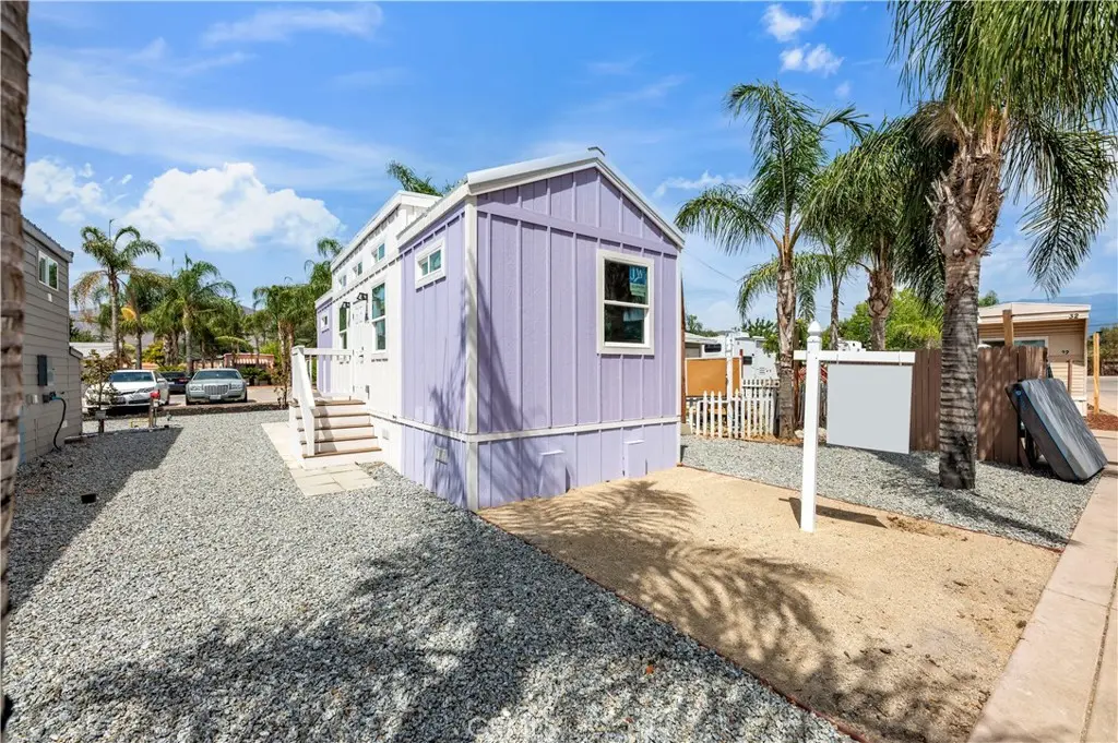 Manufactured In Park for sale at 501 S Mistletoe 16, San Jacinto, CA featuring 2 beds and 1 bath