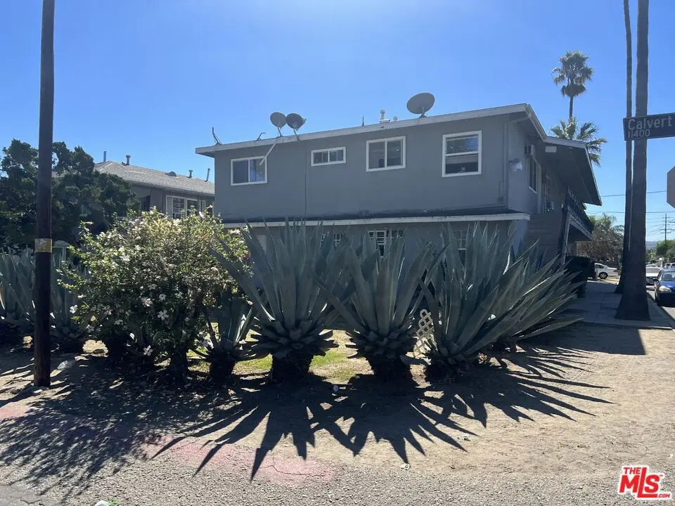 6054 Farmdale Avenue 6, North Hollywood, CA — listing photo 1